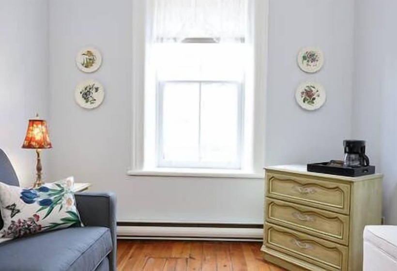 旅馆 Cheltenham Suites