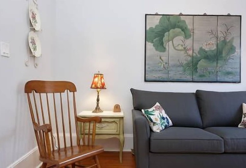 旅馆 Cheltenham Suites