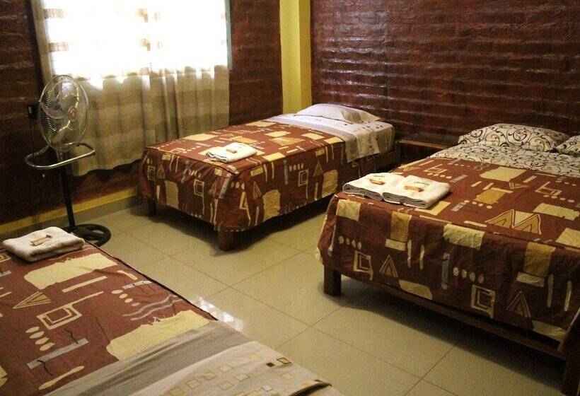 هاستل Hospedaje Montenegro