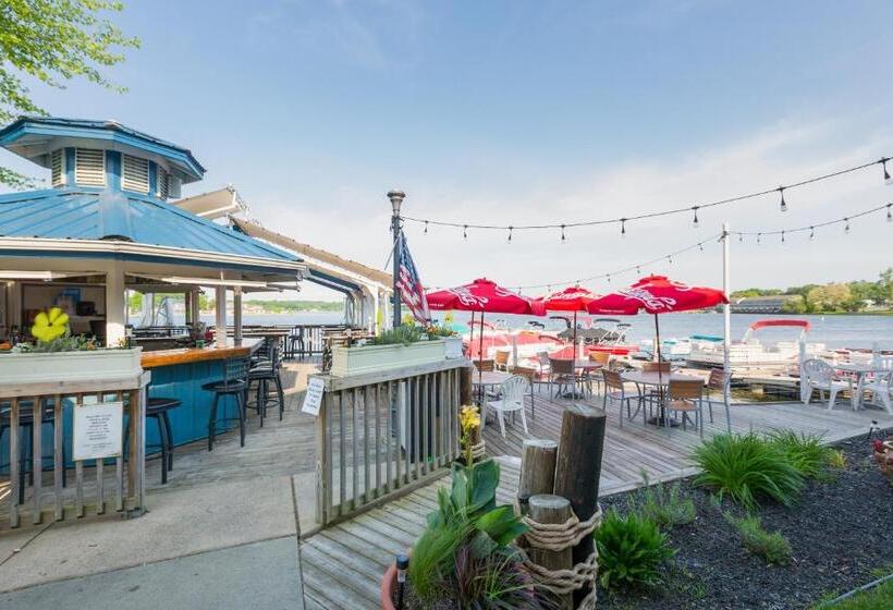 مبيت وإفطار The Blue Heron Inn