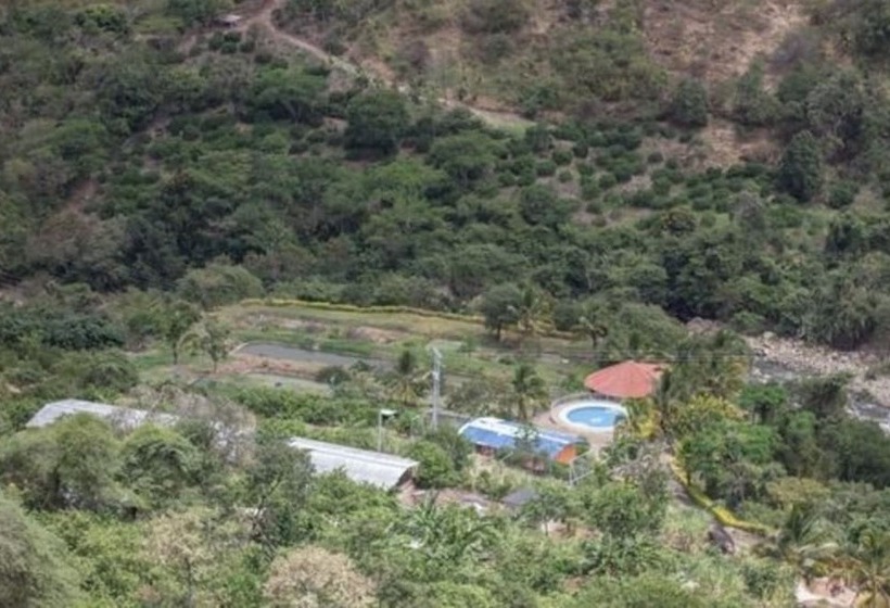 בית מלון כפרי Chinauta Real