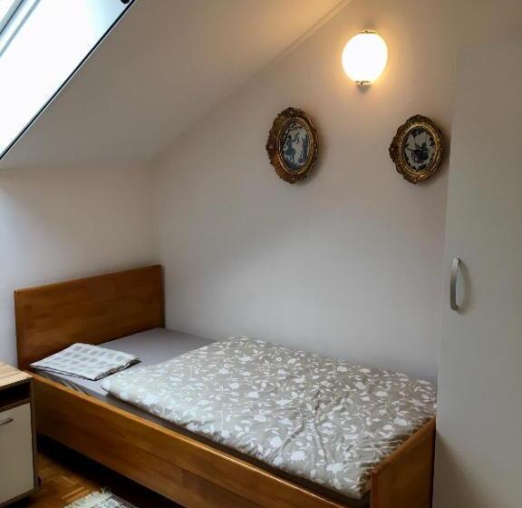 پانسیون Guest House Atelšek