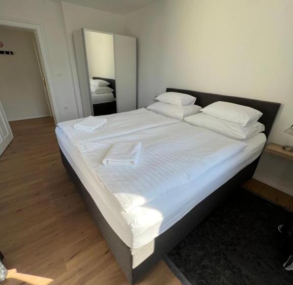 پانسیون Guesthouse Avsenik