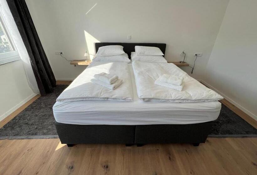 پانسیون Guesthouse Avsenik