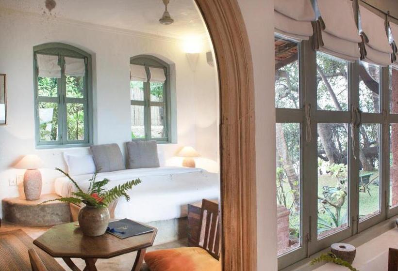 리조트 Ahilya By The Sea