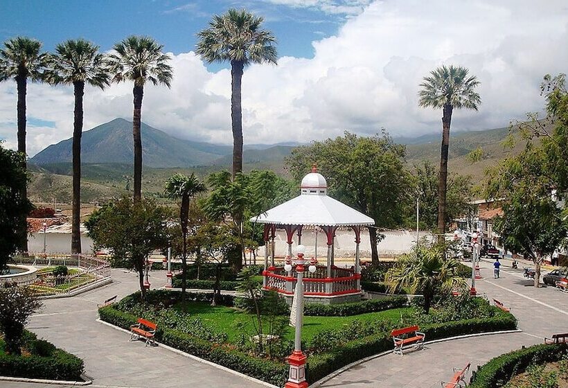 هاستل Hostal Rosales