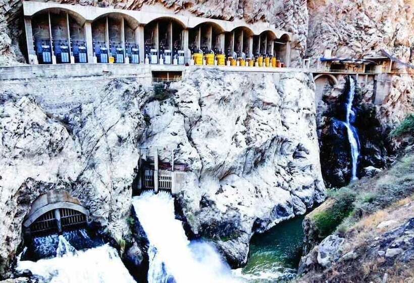 هاستل Hostal Rosales