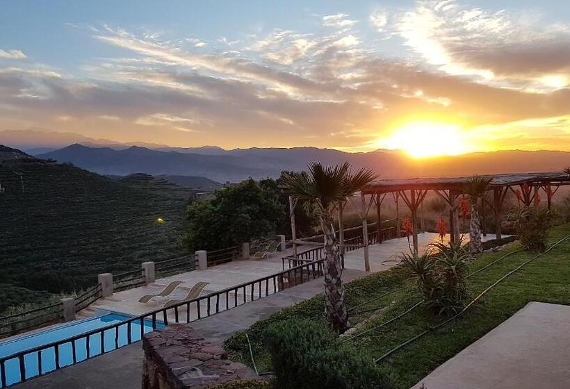 هاستل Le Douar Berbere