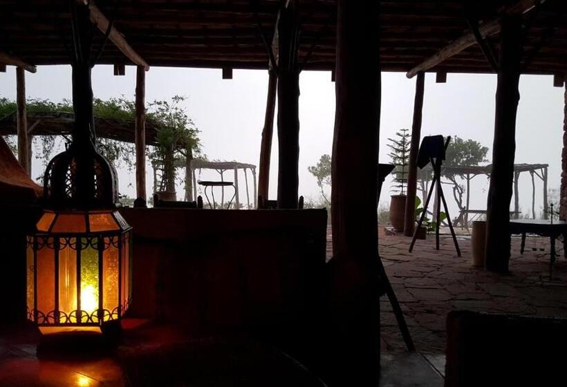 هاستل Le Douar Berbere