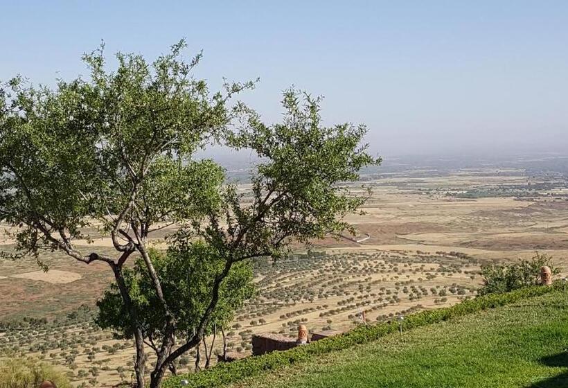 هاستل Le Douar Berbere