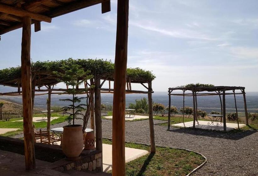 هاستل Le Douar Berbere