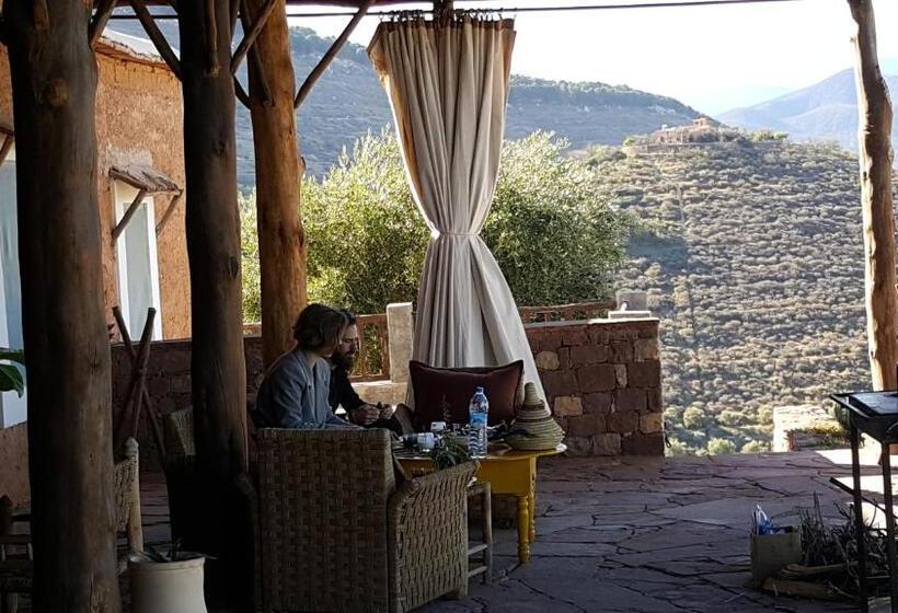 هاستل Le Douar Berbere