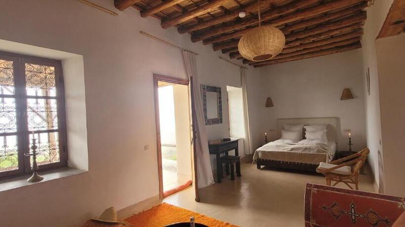 هاستل Le Douar Berbere