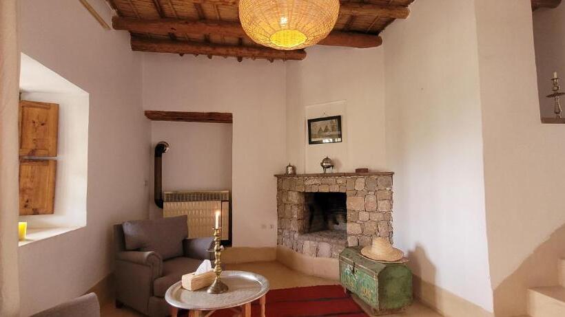 هاستل Le Douar Berbere