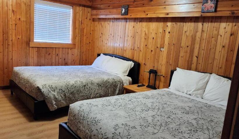 הוסטל Meares Vista Inn