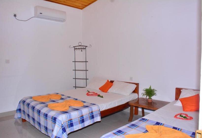 Общежитие Pleasant Park Holiday Inn