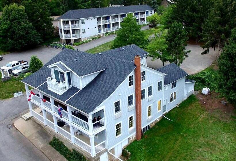 Общежитие South Landing Inn