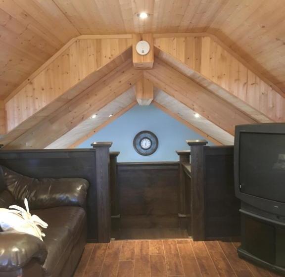 ユースホステル The Deer Lake Loft