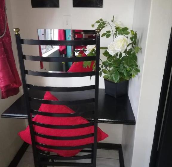 בית מלון כפרי Phalaborwa Town Guesthouse