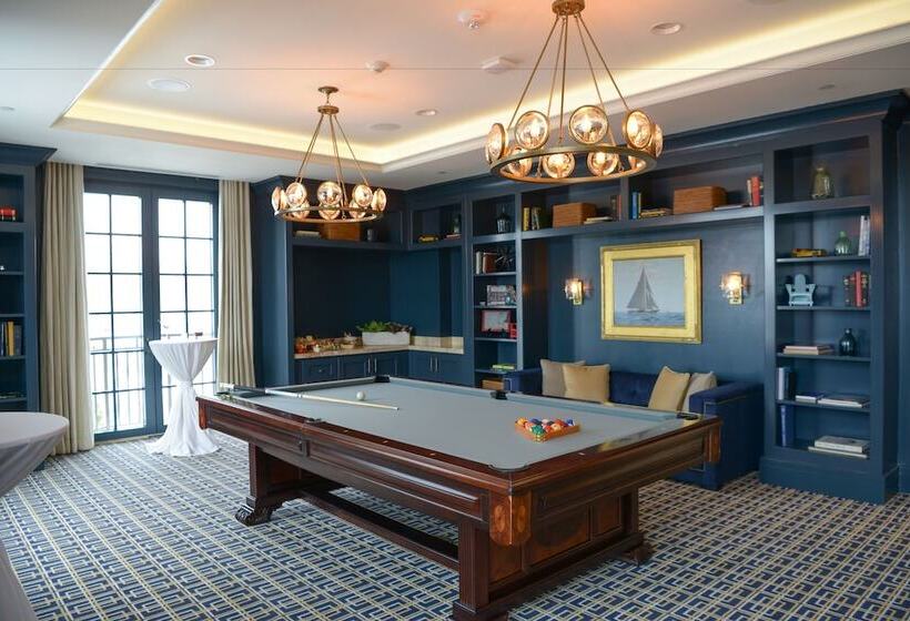 هتل Delamar West Hartford