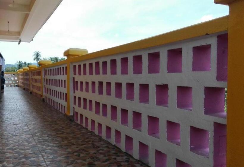 Отель Harum Manis Country House