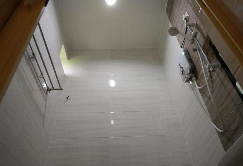 Отель Harum Manis Country House