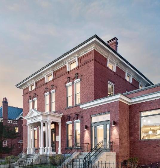 בית מלון כפרי The Francis