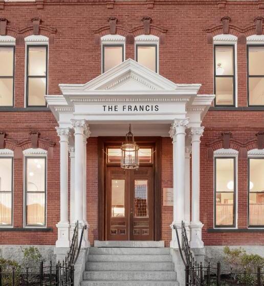 בית מלון כפרי The Francis