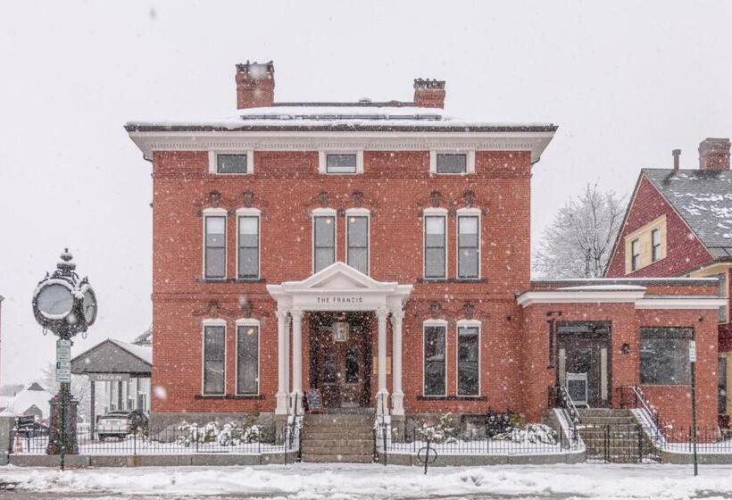 בית מלון כפרי The Francis