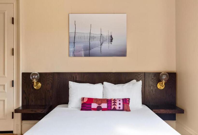 בית מלון כפרי The Francis