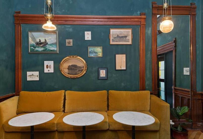 בית מלון כפרי The Francis