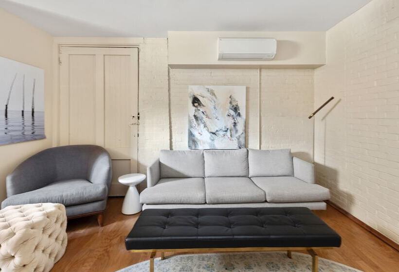 בית מלון כפרי The Francis