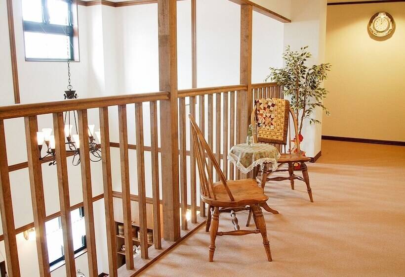 بنسيون Chezsoi Wakamiya