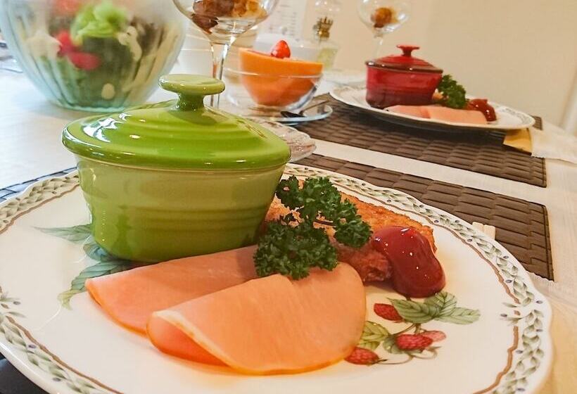 بنسيون Chezsoi Wakamiya