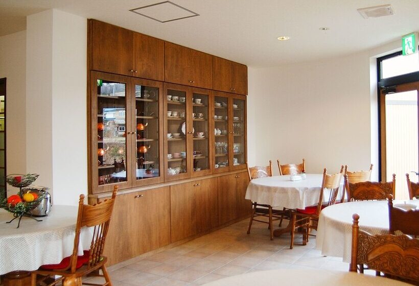 بنسيون Chezsoi Wakamiya