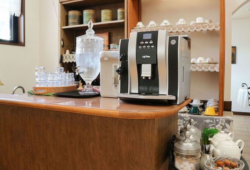 بنسيون Chezsoi Wakamiya