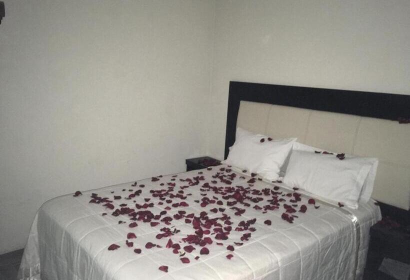 פנסיון Coatlicue