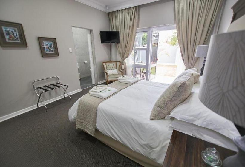 Пансион Familia Guesthouse