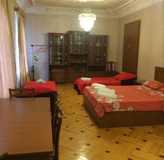 پانسیون Guesthouse Raisa