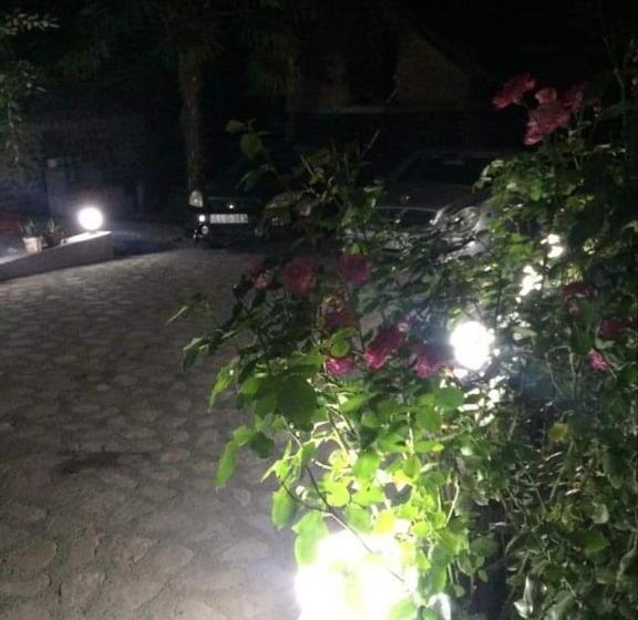 پانسیون Guesthouse Raisa