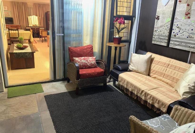 פנסיון Marshrose Accommodation