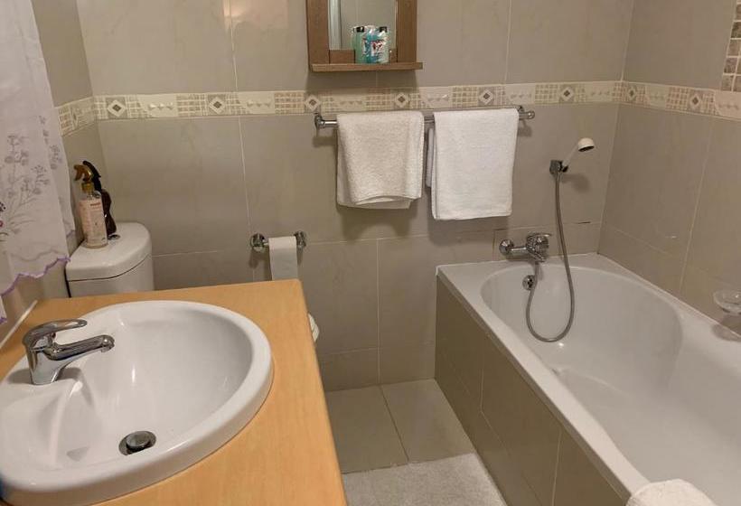 פנסיון Marshrose Accommodation