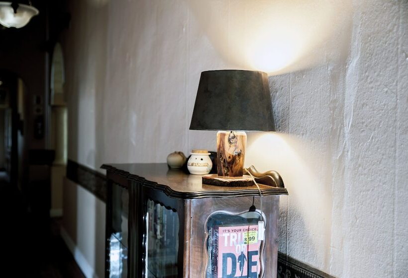 بنسيون Petal S Place