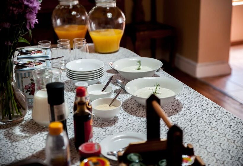 بنسيون Petal S Place