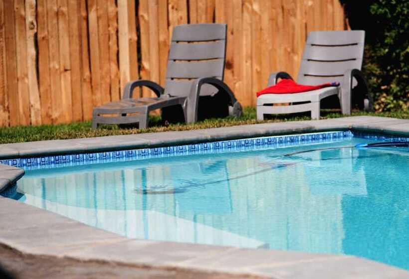 بنسيون Petal S Place