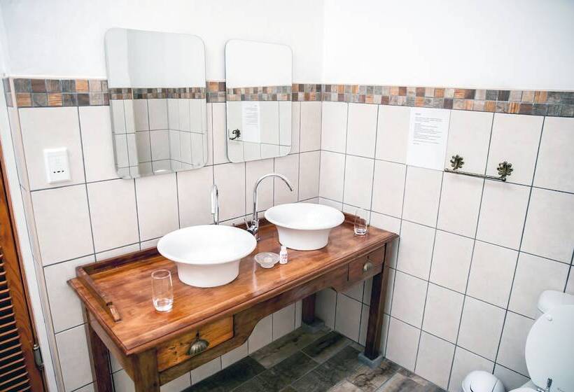 بنسيون Petal S Place