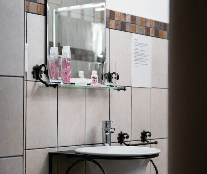 بنسيون Petal S Place