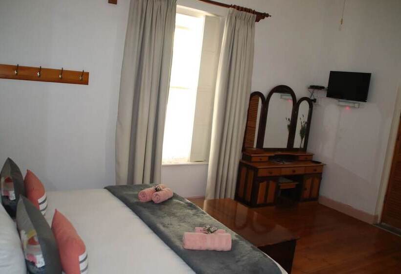 بنسيون Petal S Place