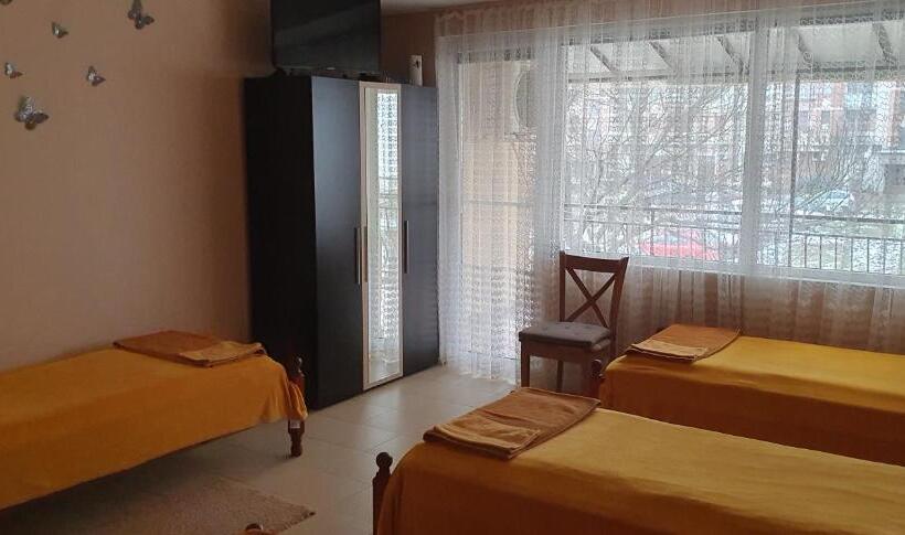 פנסיון Rooms Lagat