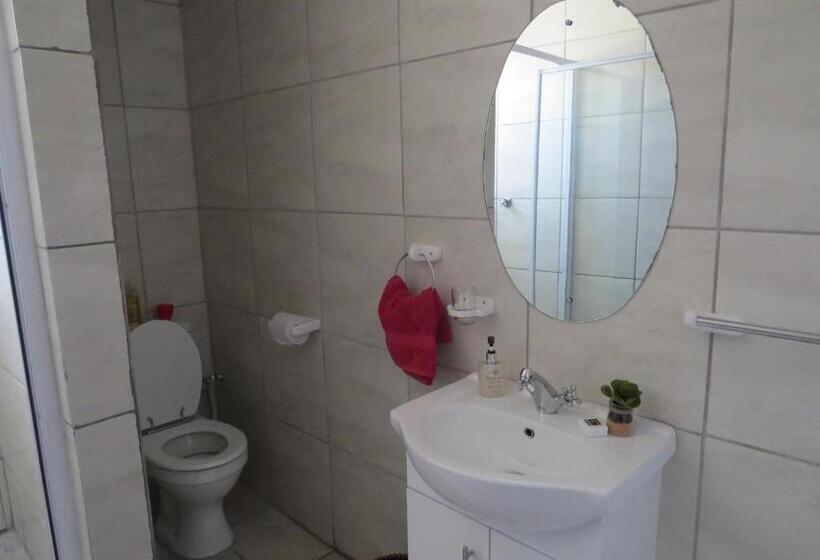 פנסיון Swartberg Guest House